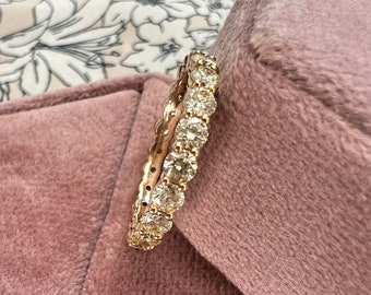 2.14 carat brilliant cut genuine fancy yellow diamond eternity band in Gold. Round yellow diamond wedding band. Natural fancy yellow diamond