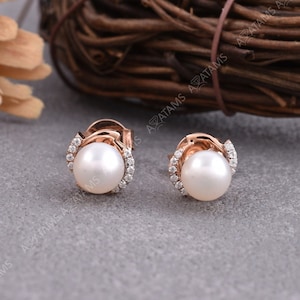 Real Pearl Earrings, Small Pearl Studs, 10 Kt Gold Earring, Small Diamond Studs, 10 Kt Gold Jacket 22 Pieces Diamond Pearl Stud Earrings