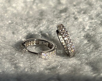 Round Silver Diamond Hoops. Simple Diamonds Hoop Earrings in Sterling Silver plated with yellow gold or rose gold. Elegant diamond hoops