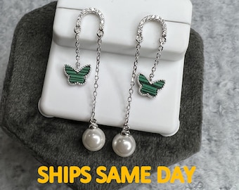 Drop Chain green Butterfly and pearl Dangle Earring in 925 silver, Cute Delicate Earring, Everyday Earring, Mother of pearl butterfly dangle