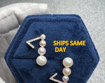 Freshwater pearls and moissanite diamond earrings for her. Rose gold plated silver earrings with graduated pearls. Bridesmaid wedding gift