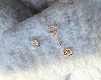 Lab Grown diamond studs in solid Gold with 3 prong diamond setting. Screwback studs from 1.5 carats to 5 carat total weight.