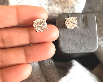 Lab grown diamond studs from 1.5 cttw to 5 cttw in white gold. Brilliant cut round diamond stud earrings for all. Unisex studs. Gift for her