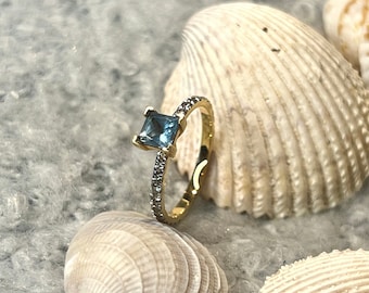 0.80 carat princess cut genuine aquamarine gemstone Solitaire engagement Ring Gold. Square light blue diamond wedding band.14kt Promise Ring