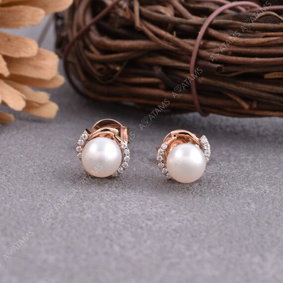 Pure Pearl Stud Earring 10kt Rose Gold 