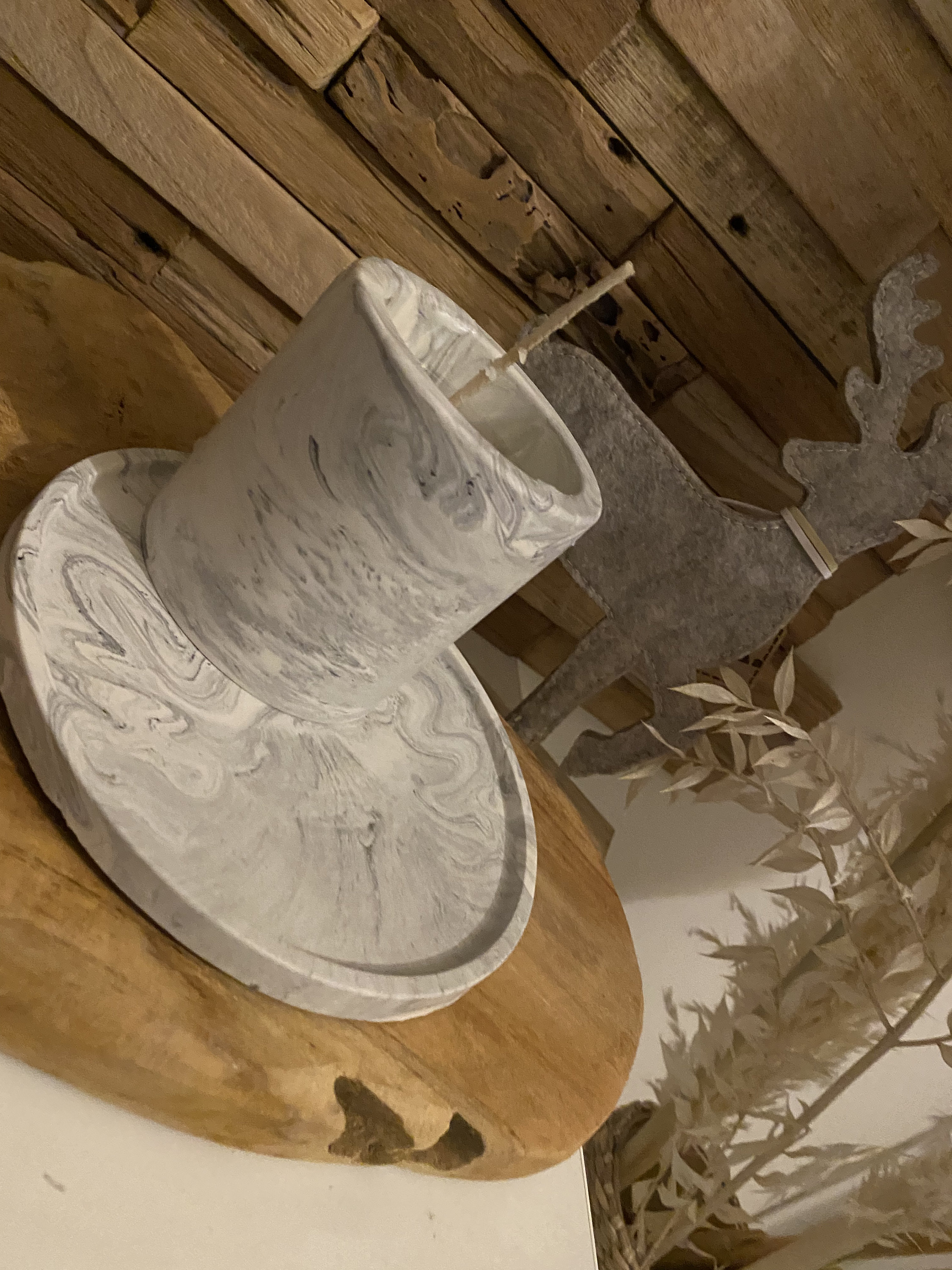 Bougie Senteur Pomme/Cannelle avec Plateau en Jesmonite Fait Main