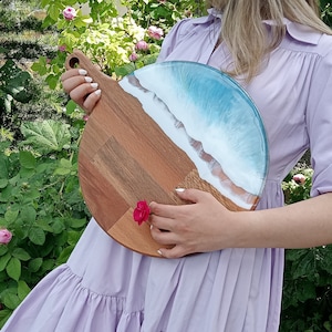 Personalized Ocean Resin Art Cutting Board: Engraved Charcuterie Serving Board