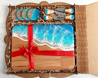 Personalized Wedding Gift for Couple, Ocean Resin Cheese Board, Charcuterie Board, Beach House Decor