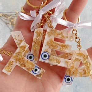 Llavero con letra de resina, llavero con letra de mal de ojo, llavero con inicial de letra personalizada, accesorios para llavero, personalizable, regalo