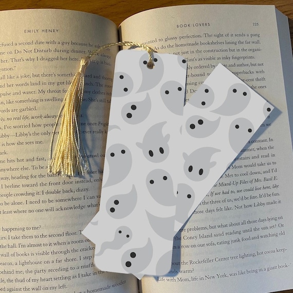 Halloween Book Lover Bookmark, Ghost Design (Cute Reader Gift)