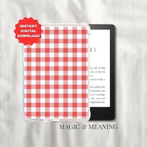 Könnte beinhalten: Eine transparente Hülle für einen E-Reader mit einem rot-weiß karierten Muster. Die Hülle wird mit einem E-Reader mit Text gezeigt. Die Worte "INSTANT DIGITAL DOWNLOAD" stehen auf einem roten Stern. Die Worte "MAGIC & MEANING" stehen unten.