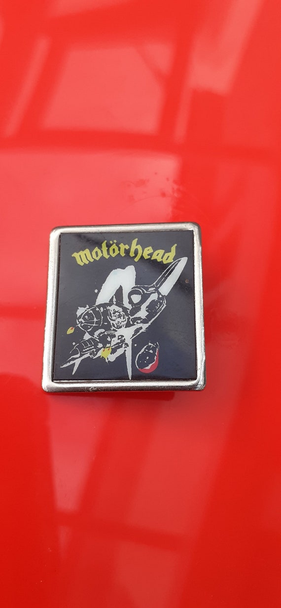 Motorhead Band Logo Pin - Offizieller Metal Anstecker Für Jacken & Taschen
