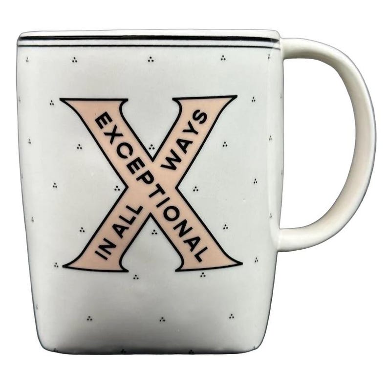 Taza con monograma inicial "X" en letra capital, excepcional en todos los sentidos, de Anthropologie. imagen 1