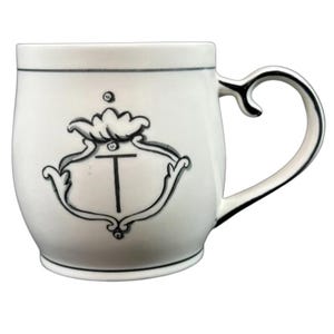 Taza con monograma "T" de Molly Hatch, Anthropologie Copy 1