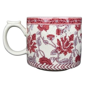 Taza con monograma floral inicial de la letra "R" impresa en bloque, Anthropologie imagen 3