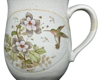 Colibrì che si nutre di un fiore Boccale Otagiri