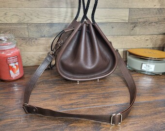 Italian Leather handbag, leather bucket bag, leather drawstring purse, leather crossbody bag | Handmade and handstitched in USA