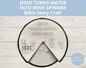 Puede incluir: Un modelo de spinner artesanal imprimible en blanco y negro para que los niños aprendan la historia bíblica de Jesús convirtiendo el agua en vino. El spinner presenta ilustraciones de Jesús y personas en un banquete de bodas. El texto en el spinner dice "Jesús convierte el agua en vino".