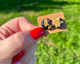 Black Glitter with Gold Leaf Studs