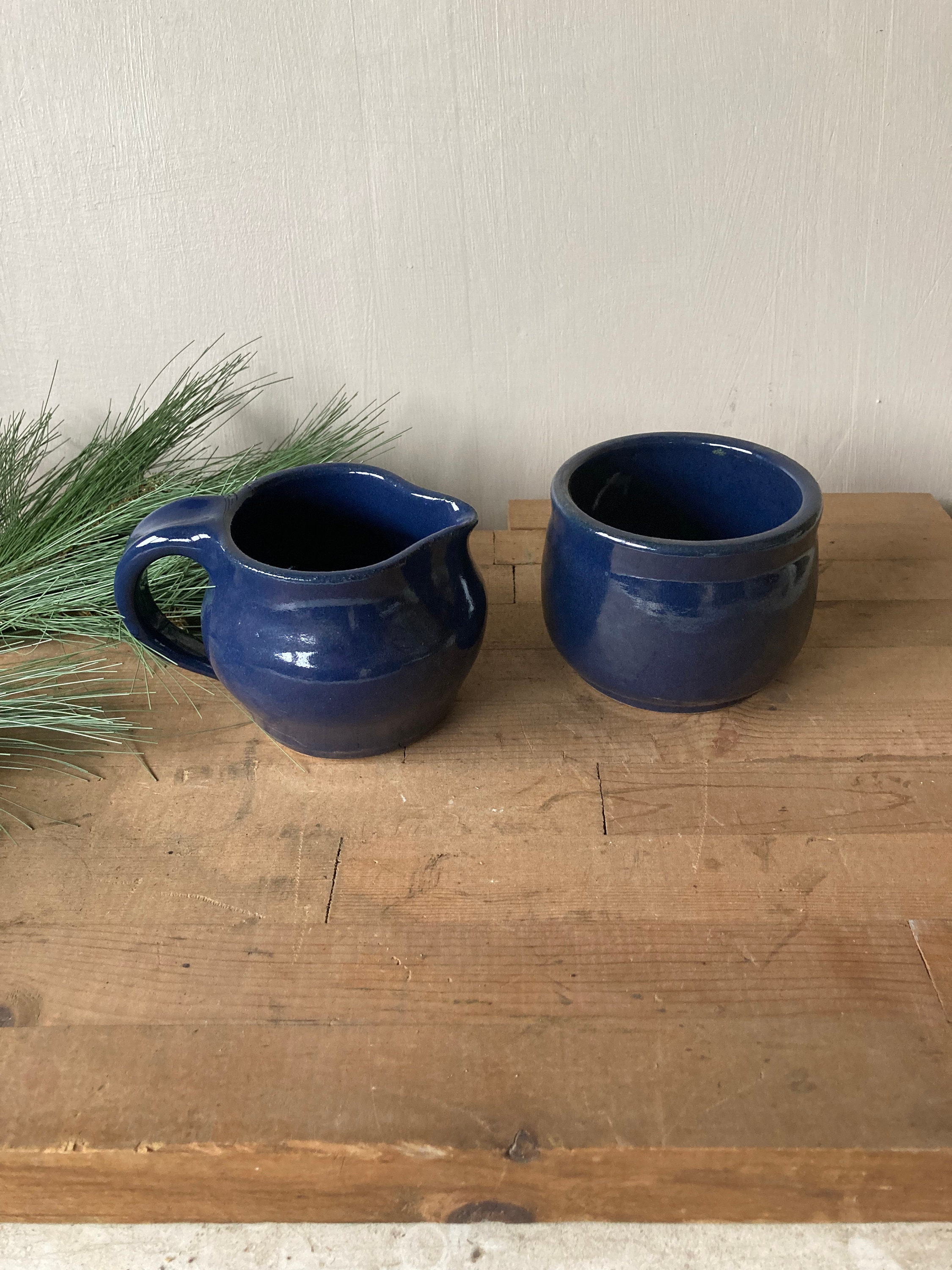 Ceramic cream and sugar set