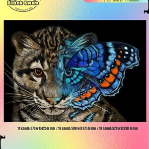 Der Monarchfalter Baby Tiger mit Blumenkrone Ozelot Im Rosengarten - Kreuzstich Anleitung Stickmuster PDF