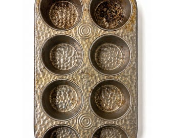 Vintage Bake King Muffin Pan Hammered Tin Farmhouse Bakeware Primitive Rustic Kitchen Decor 8 Cup Made in USA 1940-1950's