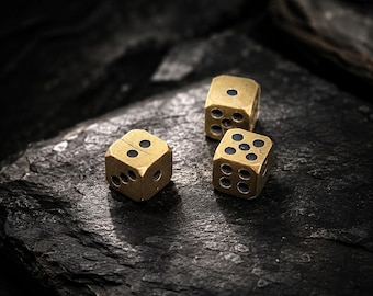 Juego de 3 mini dados D6 de latón vintage, dados para juegos de rol y juegos de mesa.