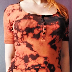 handdyed vintage batik shirt ribbed shirt bleach batik in size S