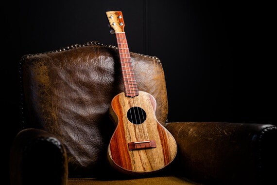 Ukulele luthier sale