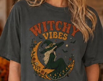 T-Shirt mit Hexen-Motiv, Mond-Hexen-Grafik-T-Shirt, Halloween-T-Shirt im Stil von Whimsigoth, Mystische Gruseltasse, Süßes Gothic-Geschenk für sie