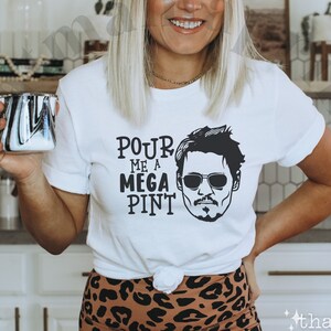 Giet me een Mega Pint SVG & PNG, Mega Pint wijn Svg, Team Johnny Depp, Bezwaar Hearsay Shirt, Happy Hour Anytime Svg, Grappige Wijn Svg,