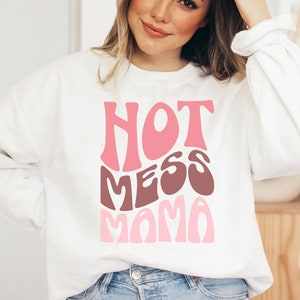 Hot Mess Mama SVG & PNG, Retro Wavy Font Svg, Funny Mom Svg, 70s Mom Shirt Svg, Hot Mess Mommy Svg, Sassy Svg, Sarcastic Svg, Retro Tumbler