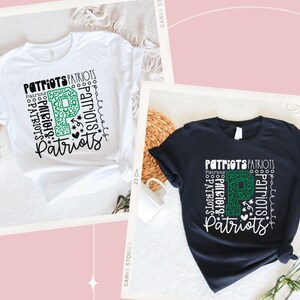 Peut inclure: Deux t-shirts avec un motif graphique de la lettre "P" compos&eacute; du mot "Patriots" r&eacute;p&eacute;t&eacute; dans diff&eacute;rentes tailles et orientations. Le "P" est vert avec un motif l&eacute;opard. Un t-shirt est blanc et l'autre est noir.