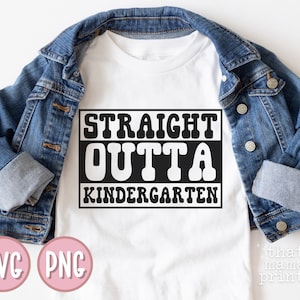 Kleuterschool afstuderen Svg Png, Straight Outta kleuterschool Svg, Retro laatste schooldag Svg, Peace Out kleuterschool Svg, Hallo 1e leerjaar