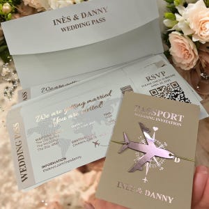 Papelaria para convite de casamento com passaporte e envelope de correio, impressão em folha de ouro rosa dourada - Cartões de destino de casamento - Cartões estilo RSVP