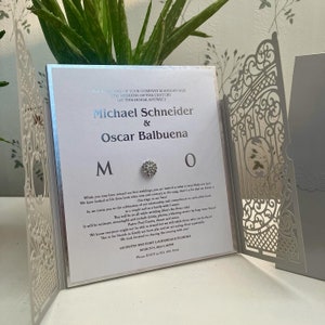 Convite de casamento personalizado exclusivo feito à mão, convite extravagante do portão do castelo branco, convite conceito prateado com pedras, envelope especial