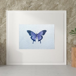 Image de papillon violet sur fond argenté - acrylique sur toile, peinture originale de papillon. Photo signée. Oeuvre unique en son genre.