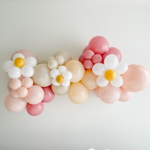 Kit ghirlanda di palloncini color pastello rosa antico sabbia, kit arco di palloncini fai da te con fiori di margherita groovy, decorazione per baby shower e compleanno in stile boho