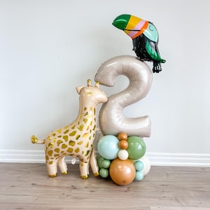 Giraffe & Toucan Safari Themed Balloon Garland