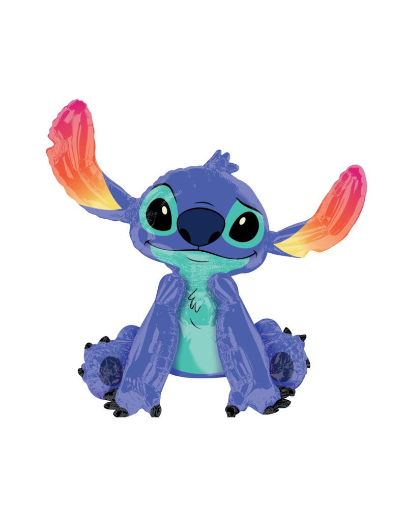Puede incluir: Globo del personaje Stitch azul con ojos negros grandes, nariz azul oscuro y vientre azul claro. Las orejas del globo tienen un degradado de rosa, naranja y amarillo. El personaje est&aacute; sentado.
