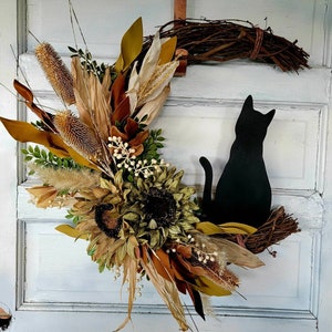 Sunflower Black Cat Crescent Moon 18'' Grapevine w/ Fall Flowers • Autumn Front Door Hanger • Halloween Lunar Decor • Thanksgiving Farmhouse