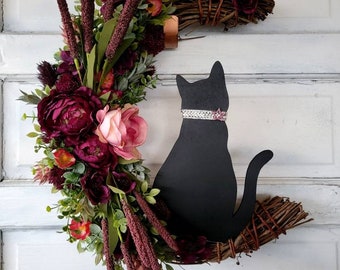 Schwarzer Katzenkranz mit malvenfarbenen Blumen & Halsband • Gothic Mond-Dekor • Geschenk für Katzenliebhaber