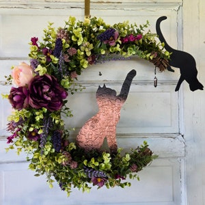 Black Cat Amethyst Crescent Moon Wreath w/ Purple Flowers • Cottagecore Lunar Wreath • Fae Decor • Witchy Front Door Hanger • Cat Lover Gift