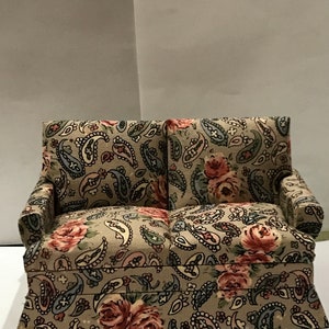 Dollhouse Wooden Vintage Love Seat Sofa Chair