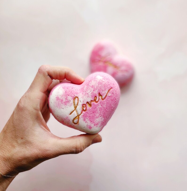 Lover Heart Bath Bomb image 1