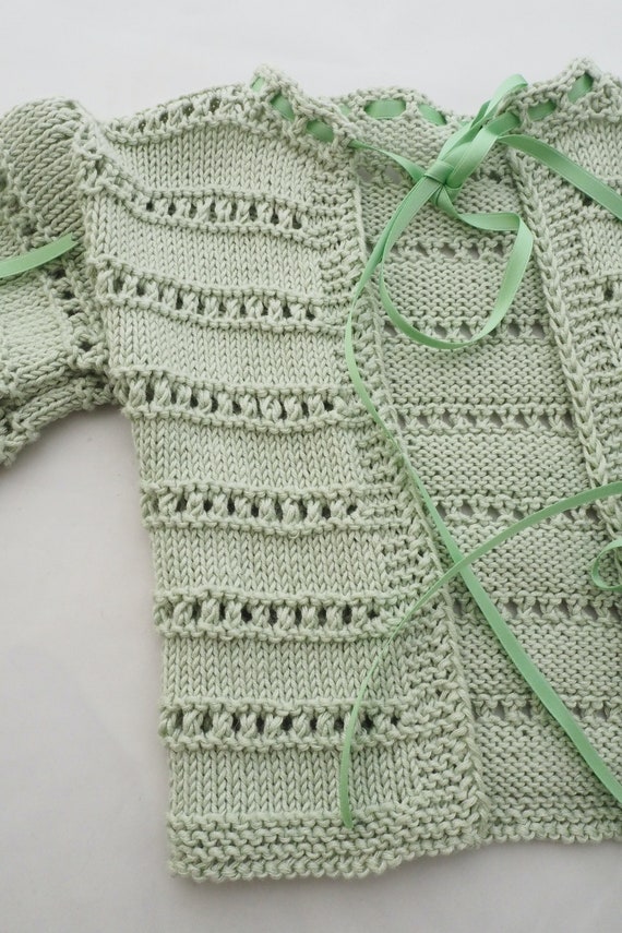 Handgestrickte Babyjacke 