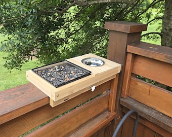 FENCE RAIL FEEDER with stainless dish