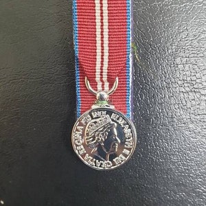 Queen&#39;s Diamond Jubilee Miniature Medal 2012