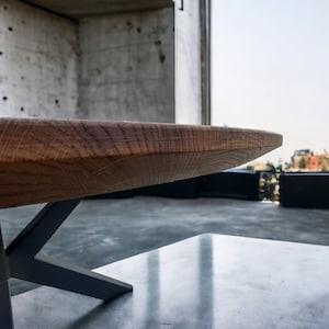 Custom Expandable SWISS EDGE TABLE With Metal Legs For Dining Room Kitchen Or Restaurant – Round And Oval Shapes Loft Dining Table