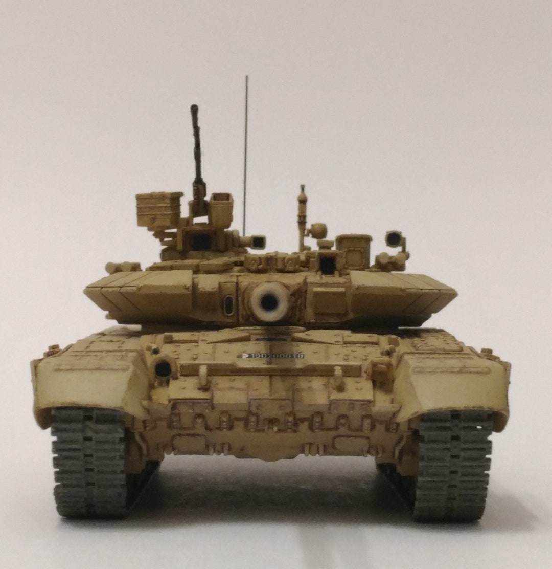 Char T-80 BV Russe/Soviétique 1/72 - Maquette Pré-montée Et Peinte Pour Collectionneurs